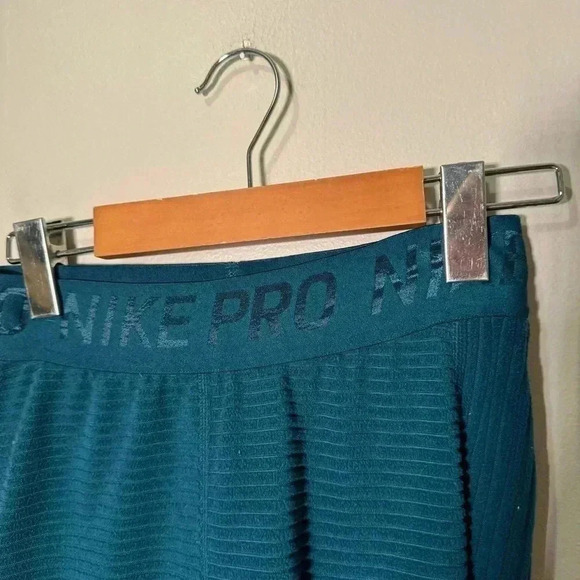 Women’s Nike PRO  Hyperwarm Velour Tights BV5562-347 Midnight Teal S - Picture 6 of 8